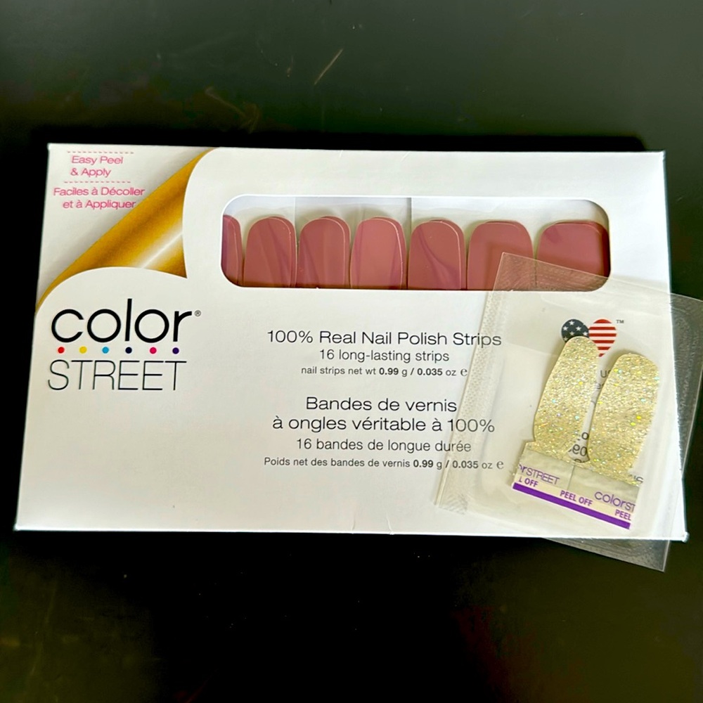 Color Street 16 nail set with 2 free samples.